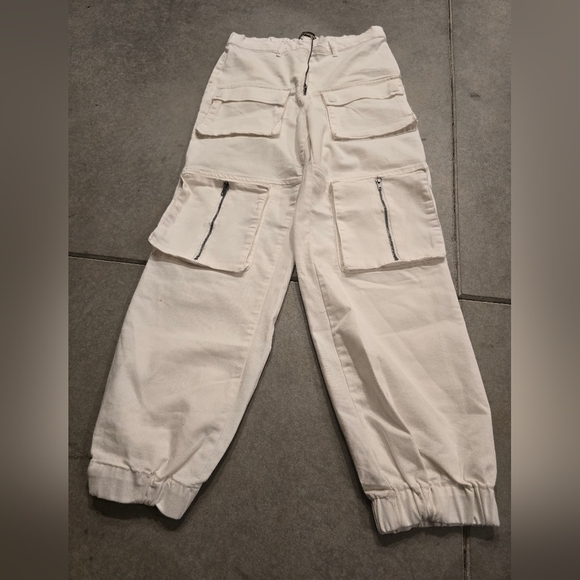 Pants - White Cargo Pants with Zipper Pockets